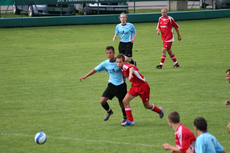 gal/Stadtturnier2007 - Spiel um Platz3 gegen Ahrntal/2007-08-12 SVR gg. SSV Ahrntal beim Stadtrurnier 050.jpg